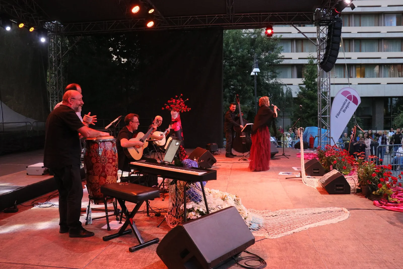 Filarmonica Brașov: jazz, taraf și percuție coreeană la finalul lui iulie