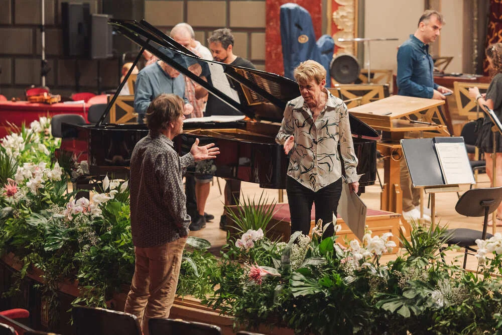 Marin Alsop dirijează pentru prima dată în România, la Concursul Enescu