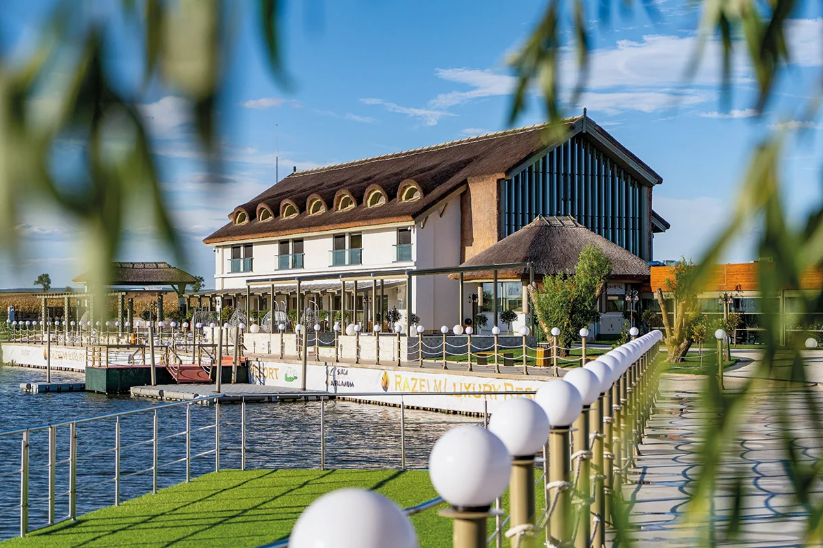 La Razelm Luxury Resort, un complex de ospitalitate în aria lagunară Razim-Sinoe
