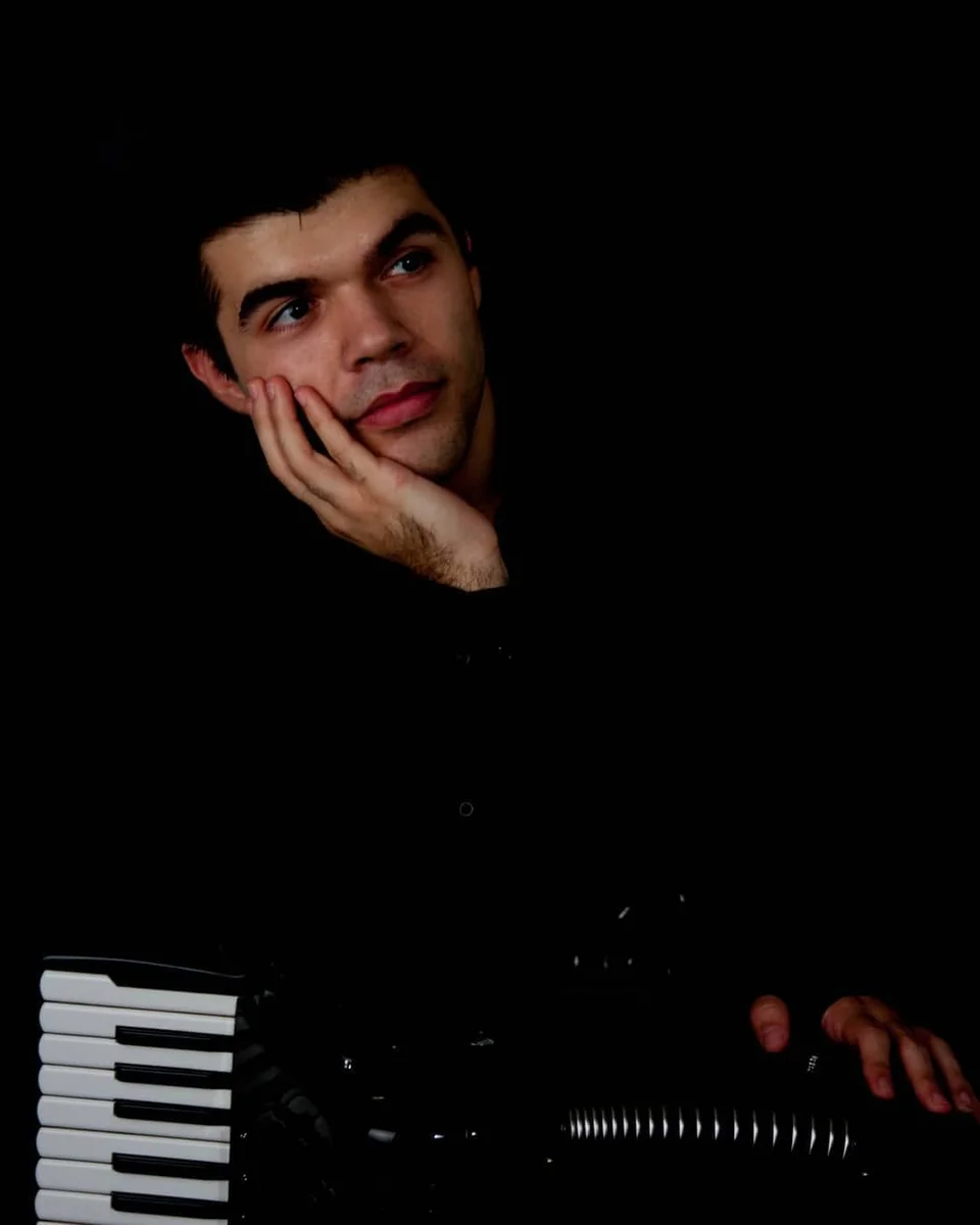 Recital de acordeon la Muzeul Tehnic Leonida, în seria Muzica la Muzeu