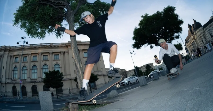 Skaterii din Piața Revoluției și un oraș care le lasă prea puțin loc