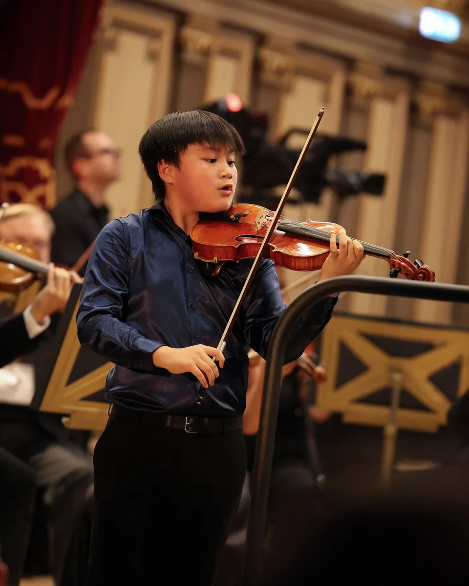 Jayden King, 11 ani, cel mai tânăr laureat din istoria Concursului Enescu