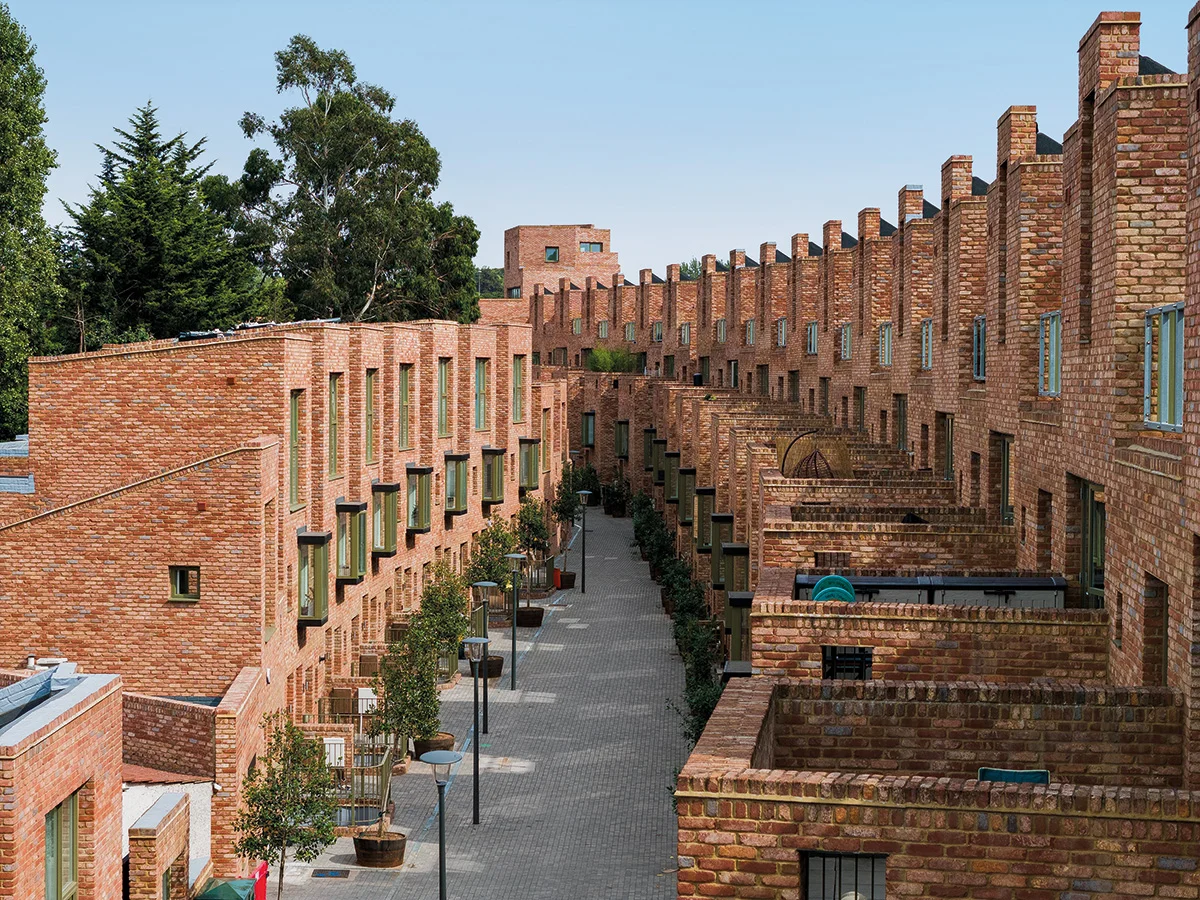 Edgewood Mews: densitate urbană prin strada pietonală interioară
